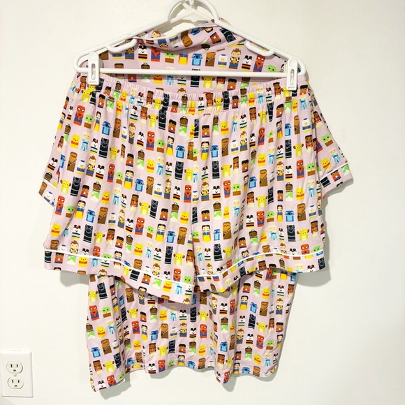 Disney100 Women’s Size Large Pink Unified Characters Short Sleep Set NEW - Picture 5 of 5